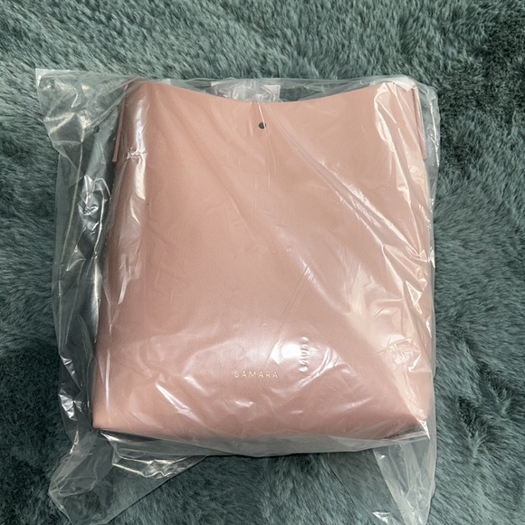 Samara Medium Shoulder Bag - Picture 7 of 8